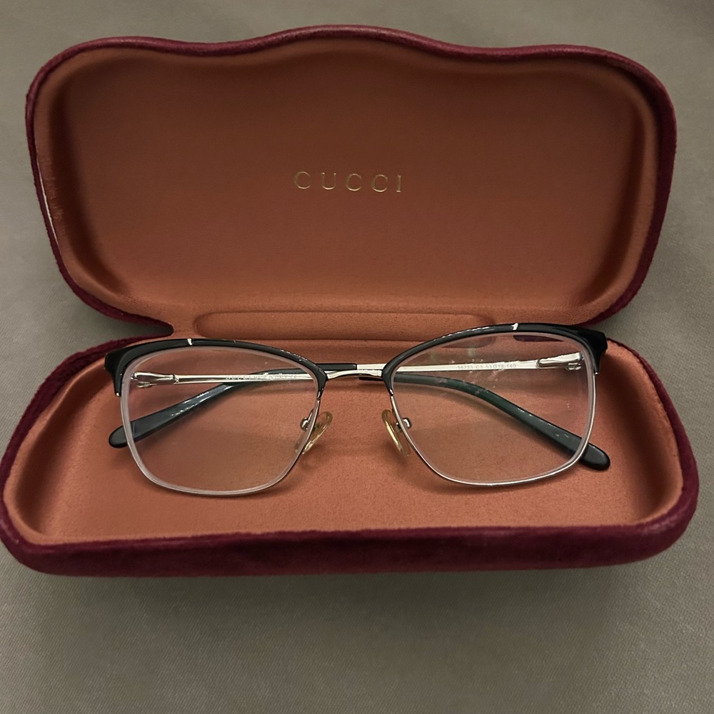 Gucci Mens Iconic Glasses EUC with hard case